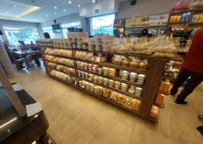A SP Refrigeração é a única que cuida de todos os itens que você precisa em seu food service. Dos balcões às câmaras frigoríficas. Fale conosco