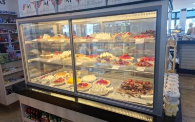 Vitrines Refrigeradas para Bolos e Doces: O Toque de Qualidade que Seu Negócio Merece